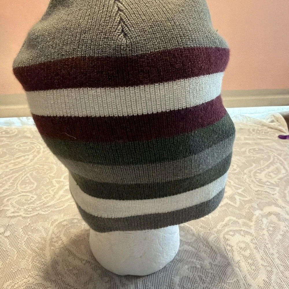Burton snowboards Gray Burgundy Army Green White cuff slouch Beanie